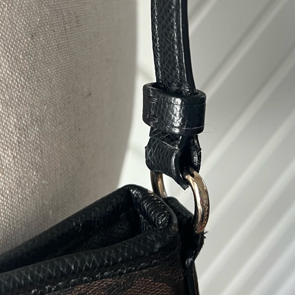 Coach signature black brown crossbody bag coated canvas GUC - Picture 4 of 11